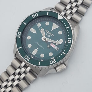 Seiko 5 Sports SRPD61K3 SKX Series Automatik mit Armband SKX009